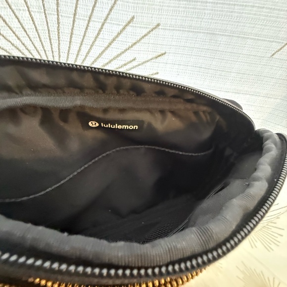 lululemon athletica Black and Gold Crossbody Bag - Picture 2 of 7